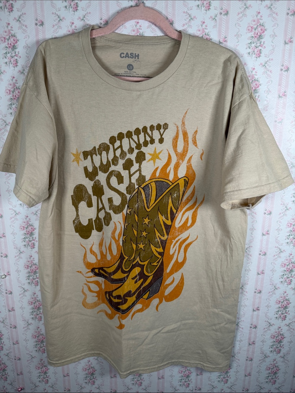 Johnny Cash Cowboy Boots & Flames Graphic Country Western Band Tee Tan L